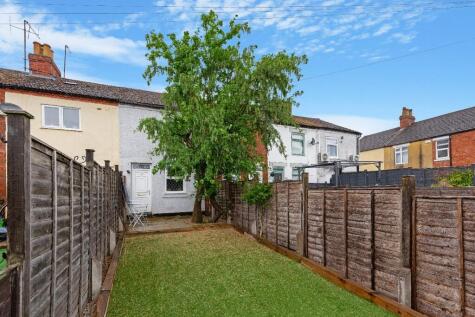 New Street, Rothwell, NN14