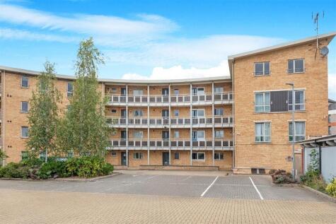 Crescent West, Kettering, Northamptonshire, NN16