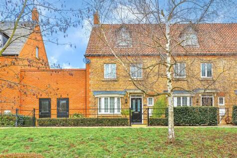 Blackbridge Court, Thrapston, NN14