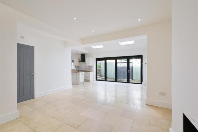 ASHCOMBE ROAD, 14- (4).jpg