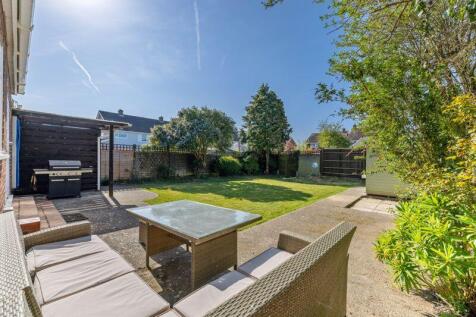 Queens Fields West, Aldwick