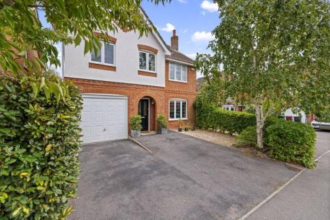 Nicolson Close, Tangmere, 3.5 miles East of Chichester