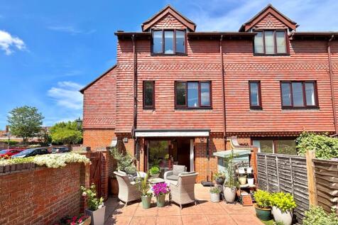 Borelli Mews, Farnham, Surrey, GU9