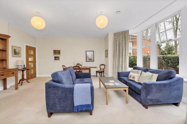 Sitting/Dining Room