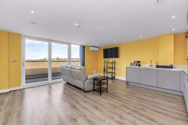 Sitting Room / Kitchen