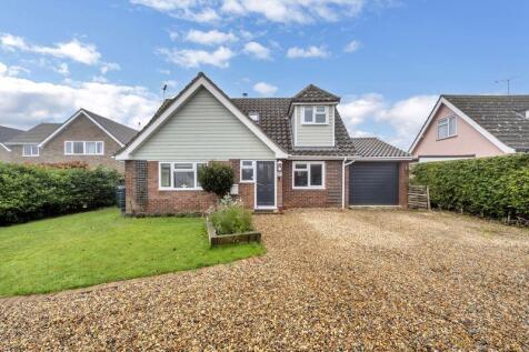 Heather Close, Thurston