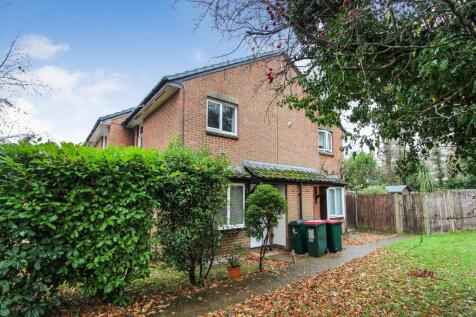 Oakfields, Worth, Crawley, West Sussex. RH10 7FN