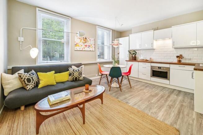 Kitchen/ Dining
