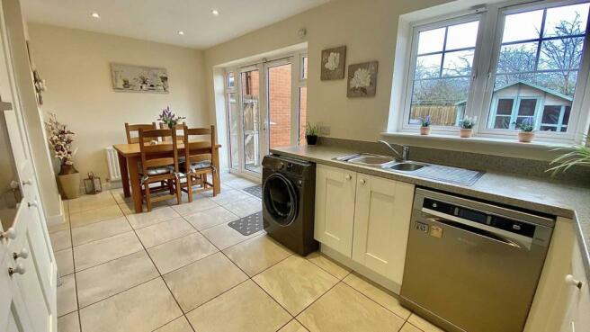 3 Bedroom Detached House For Sale In Althorp Gardens Raunds Nn9
