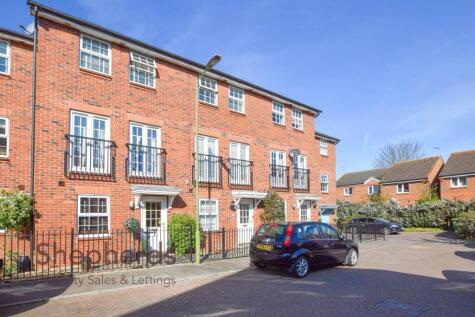 Glen Luce, Turners Hill, Cheshunt