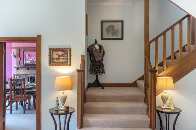 Abbots Court ph56