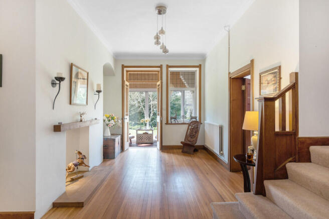 Abbots Court ph19