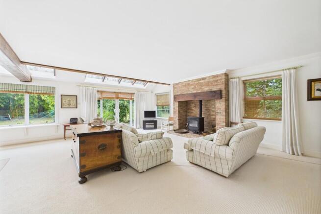 CAM01689G0-PR0477...