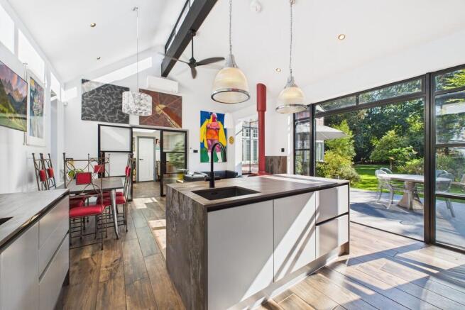 CAM01689G0-PR0490...