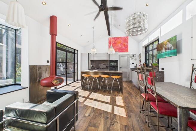 CAM01689G0-PR0490...