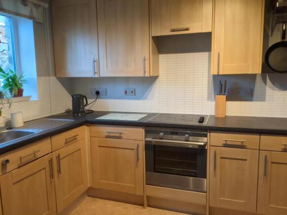 Kitchen2.jpg