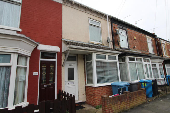 Two bedroom mid-terrace house - for sale by aucti