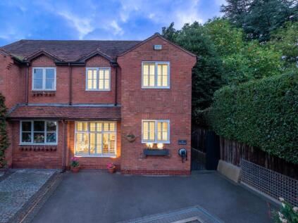 Fancott Drive, Kenilworth, CV8