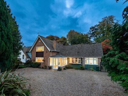 Southfield Drive, Kenilworth, CV8