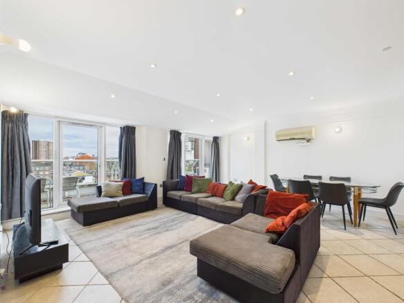 CAM03741G0-PR0130...