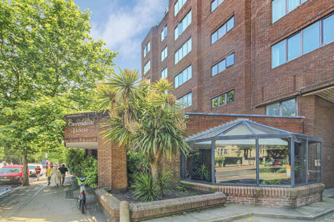 Wellington Road, NW8