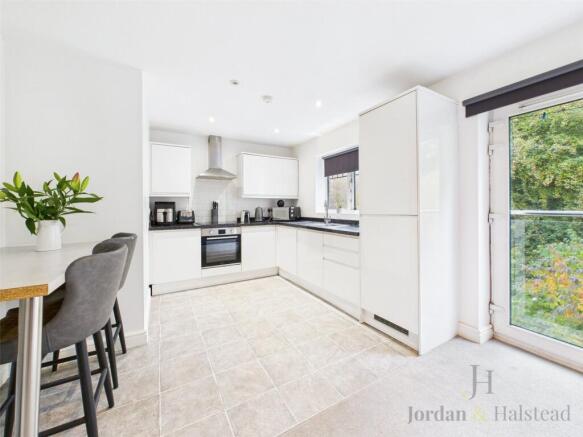 Kitchen/Dining Area
