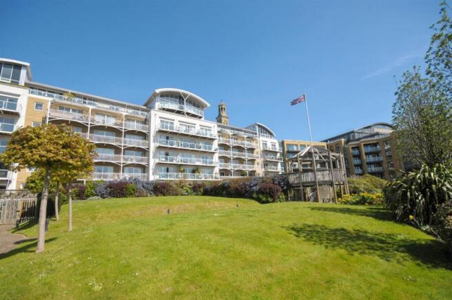 Regatta Point 29 exterior.jpg