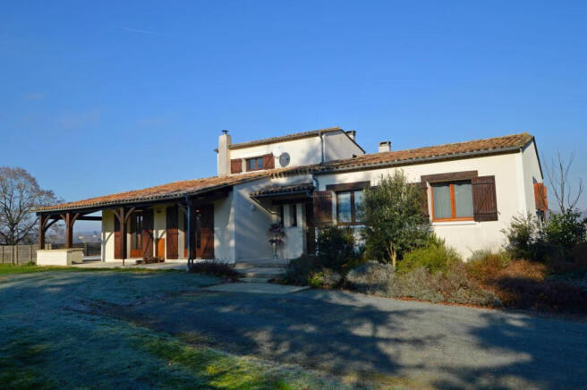Photo 1