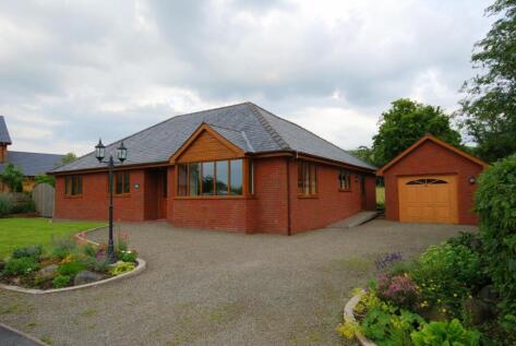 Curlews Meadow, St. Harmon, Rhayader