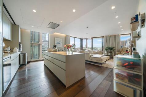 Kings Gate Walk, London, SW1E