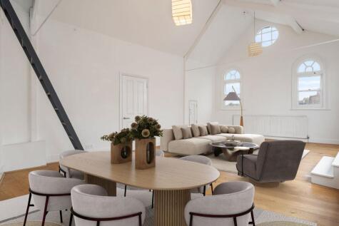 160 Camden High Street, London, NW1