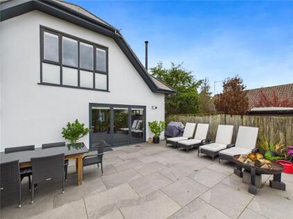 Holly Road, Kesgrave, Ipswich, Suffolk, IP5