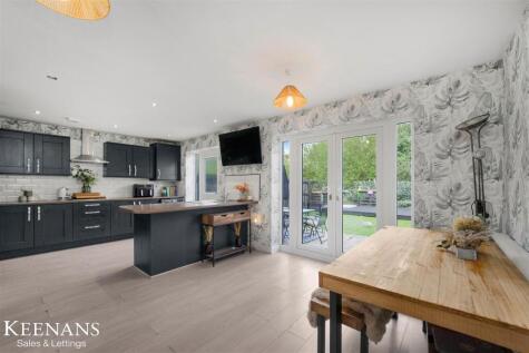 Stonechat Close, Bacup