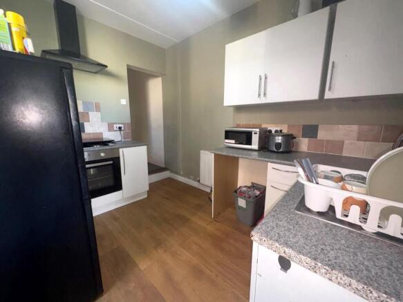 kitchen2.jpg
