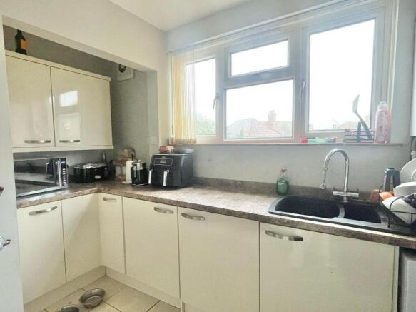 kitchen1.jpg