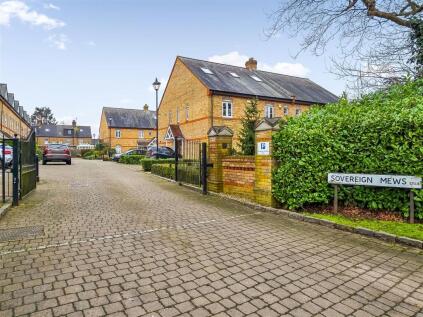 Sovereign Mews, GATED DEVELOPMENT