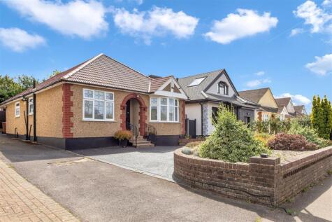 South Drive, Cuffley