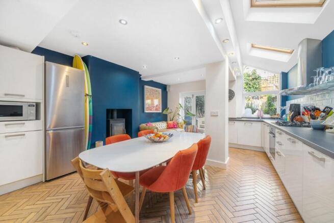 Kitchen 3.jpg