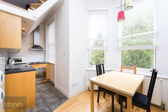 kitchen/dining area