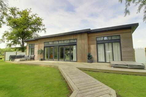 Langtoft Lakes, Langtoft, PE6