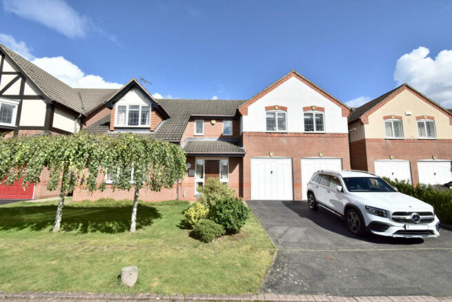 Edgeley Close, Leicester, Leicestershire, LE3 9EX