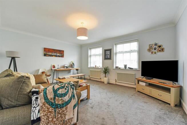 Sitting/Dining Room