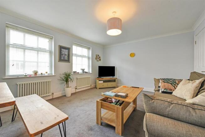 Sitting/Dining Room
