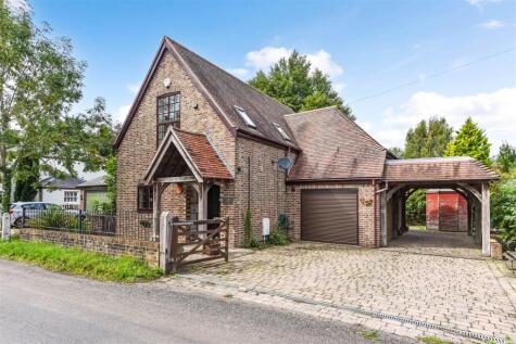 Priors Leaze Lane, Hambrook