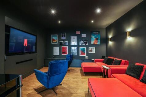 An exceptional detached family residence on Newlyn Avenue, Stoke Bishop