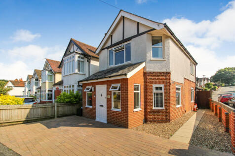 Highgate Lane, Farnborough , GU14