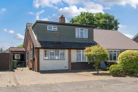 Hazel Road,  Mytchett, GU16