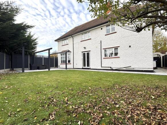 rear-garden_02 (1).jpg