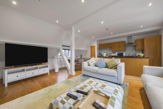 Living Area 2