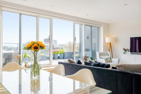 Triangle Place, London, SW4